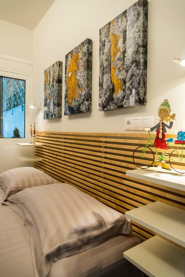 Central Cozy Studio With A Secret Garden Афины Экстерьер фото